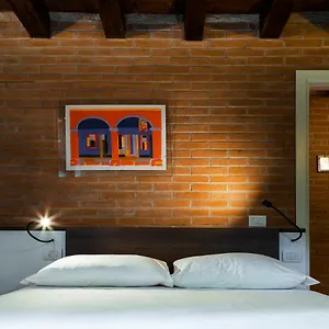 Antico Caminetto Biennale Apartment Venice